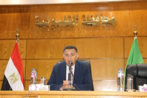 إزالة مبنيين مخالفين على مساحة 350 مترًا بالقناطر الخيرية