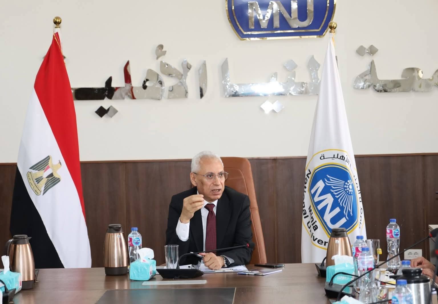 خلال ترأسه مجلس جامعة المنيا الأهلية رىيس جامعة المنيا يدلى بعدة تصريحات صحفية 