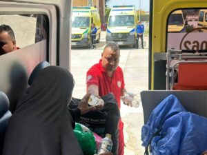الهلال الأحمر المصري.. عطاء متجدد على معبر رفح