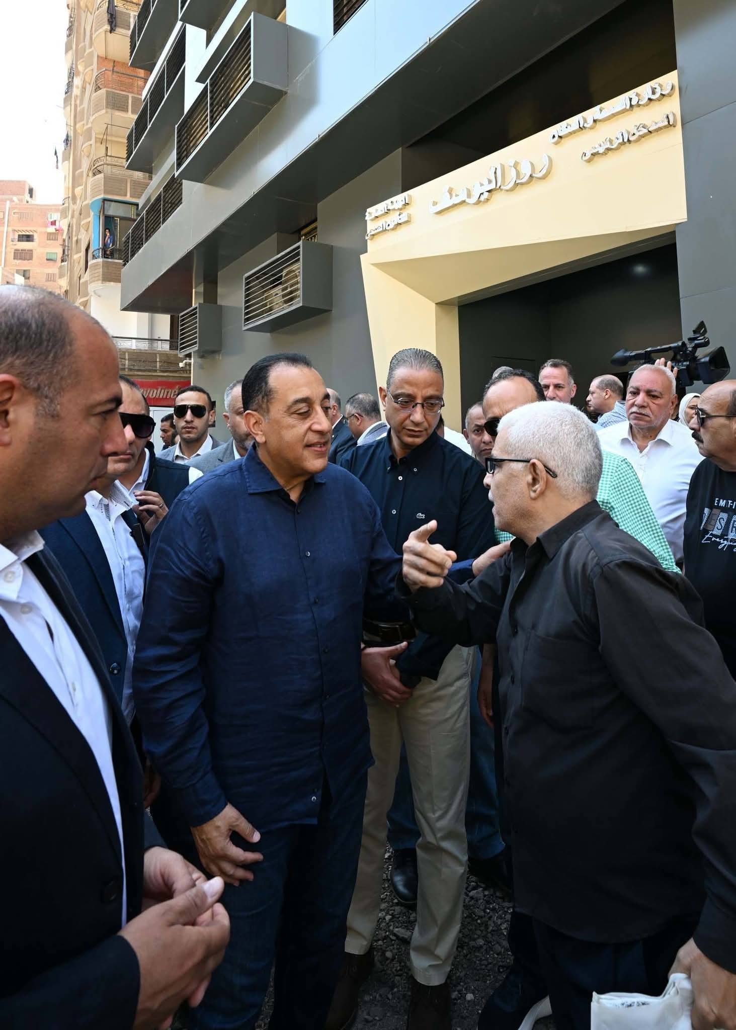 رئيس الوزراء يفتتح عيادة "روز اليوسف" المطورة بكفر طهرمس