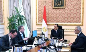 رئيس الوزراء يتابع مع رئيس الجهاز المركزى للتنظيم والإدارة مستجدات ملف الإصلاح الإداري وتطوير الأداء الحكومى