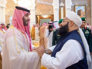رئيس مجلس علماء باكستان : نهنئ المملكة وقيادتها بنجاح موسم الحج ، ونشيد بالخدمات السعودية للحرمين الشريفين وقاصديهما ..