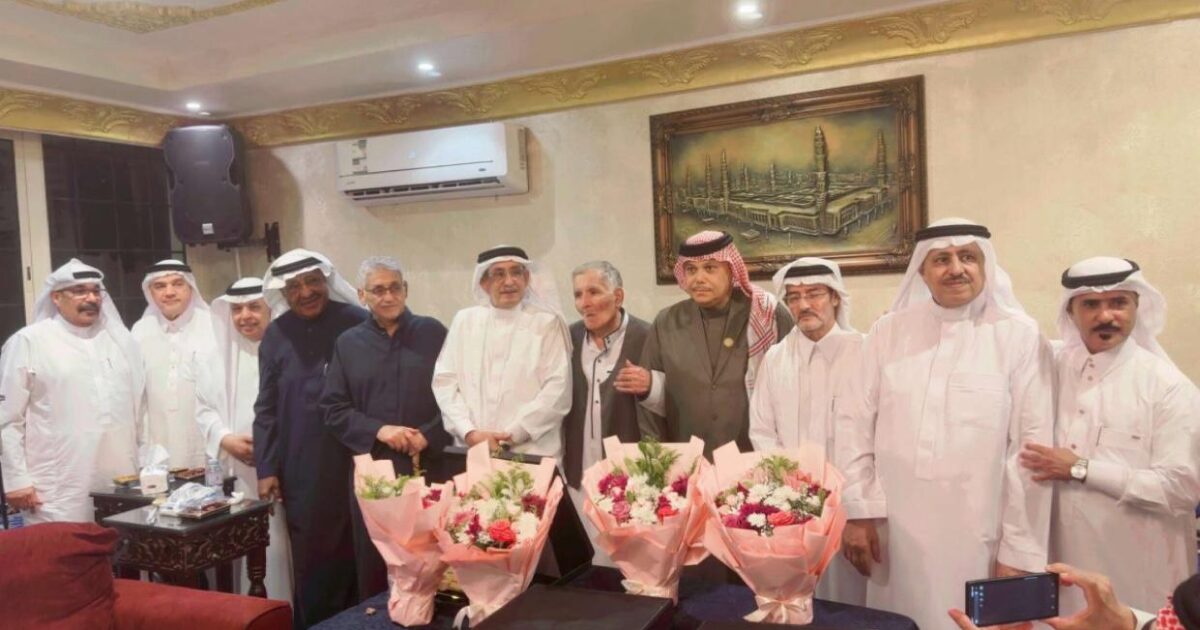 بحضور نخبوي من الوسط الفني والإعلامي نوح يُكرّم ويحتفي بنجوم الشعر والغناء والإعلام. 