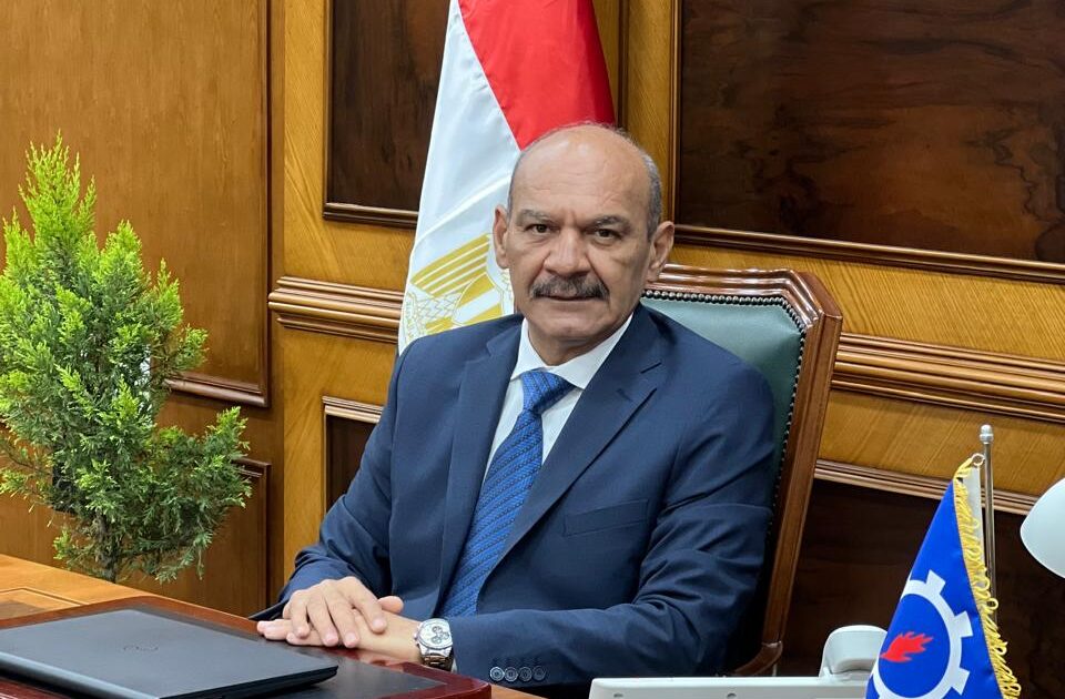 محافظ السويس يشدد الرقابة على شوادر الأضاحي: حملات مفاجئة وذبح مجاني بالمجازر