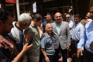 محافظ السويس من شادر «لحوم بلدنا» بالسويس: وفرنا اللحوم البلدي بجودة عالية وأسعار تناسب كل بيت قبل العيد"