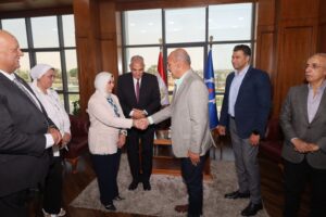 محافظ السويس يكرم 7 أبطال كاراتيه بينهم ذوي همم بعد حصد الذهب والبرونز في بطولة شمال أفريقيا"
