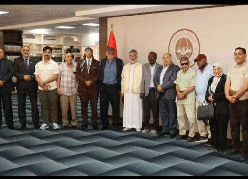 ممكن صورة لمعالي المحافظ لاضعها علي مقالة لو تكرمت