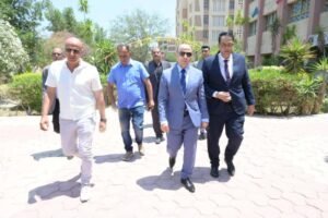 محافظ الغربية يراجع جاهزية لجان الثانوية العامة