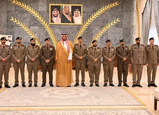 محافظ الطائف يقلّد
