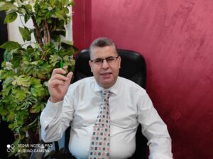 صاحب كتاب العالم والمتعلم