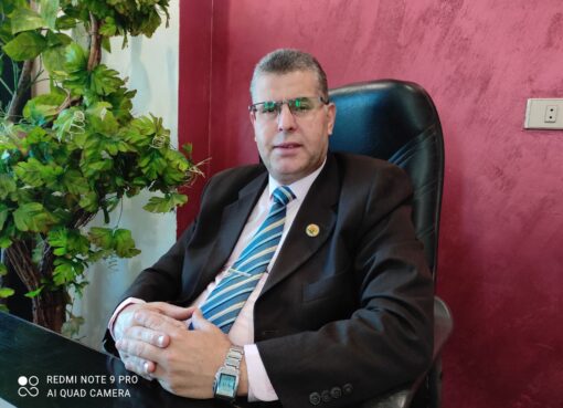 آدم من تراب الأرض