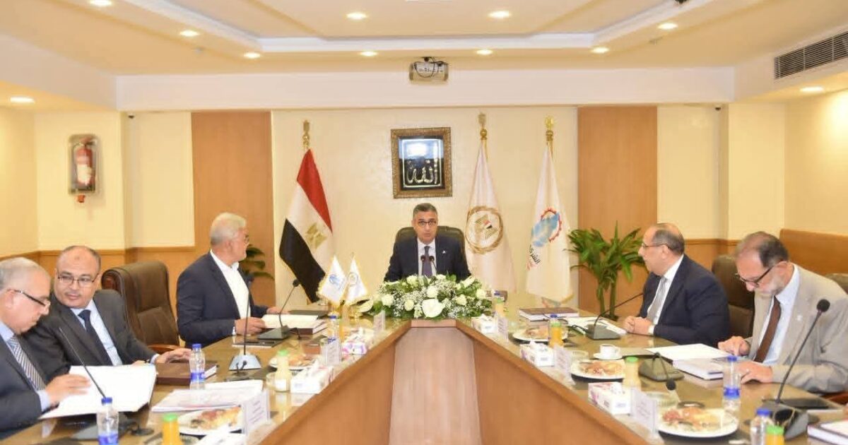 وزير التموين يترأس اجتماع الجمعية العامة للشركة القابضة للصناعات الغذائية