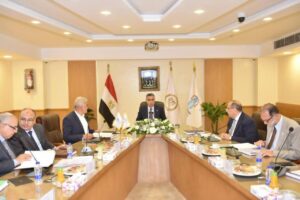 وزير التموين يترأس اجتماع الجمعية العامة للشركة القابضة للصناعات الغذائية