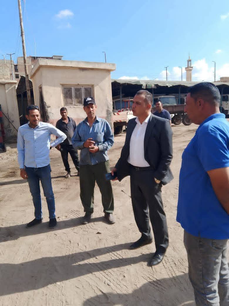 رئيس مدينة دمنهور يتفقد جراج الوحدة المحلية لمتابعة جاهزية المعدات والسيارات