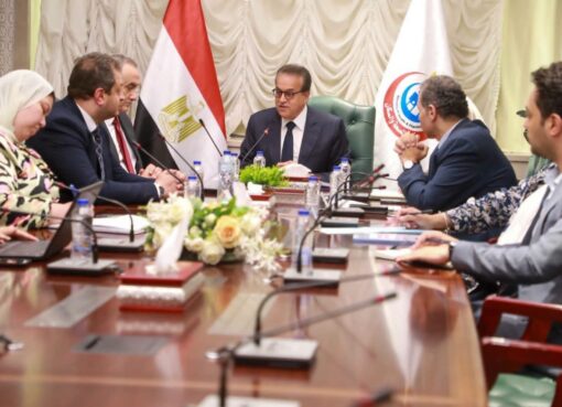 وزير الصحة يبحث مع رئيس مركز باراكير لطب العيون إنشاء فرع بالقاهرة وتعزيز التعاون الطبي