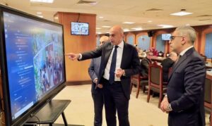 وزير التربية والتعليم يتابع سير امتحانات الثانوية من غرفة العمليات المركزية في ثاني أيام الامتحانات 