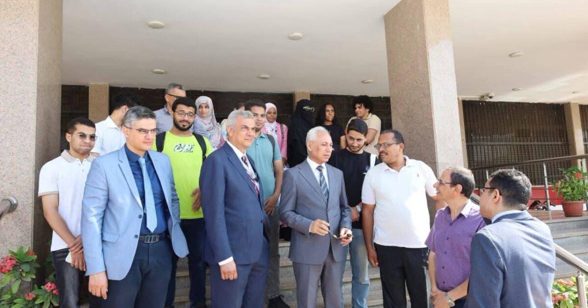 جامعة المنيا تطلق قافلة طبية تنموية متكاملة لقرية السلام بمركز بني مزار