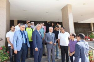 جامعة المنيا تطلق قافلة طبية تنموية متكاملة لقرية السلام بمركز بني مزار