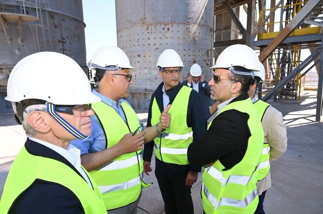 وزيرا الصناعة والاستثمار ومحافظ الإسكندرية يشهدون افتتاح صومعتي التصدير الجديدتين بمصنع شركة تيتان مصر 
