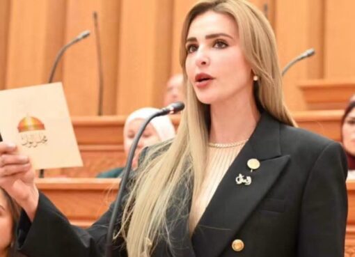 مروة حسين تفتح الملفات الشائكة لرأس غارب وتؤكد استعادة الحقوق وتوفير فرص العمل لأبناء البحر الأحمر