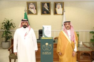 امين الطائف يكرّم منسوبي الأمانة والبلديات المرتبطة المميزين في خدمة ضيوف الرحمن بالمطار والمواقيت