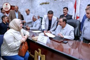 محافظ سوهاج يبحث شكاوى المواطنين في اللقاء الجماهيري الأسبوعي ويوجه بسرعة حل المشكلات