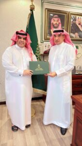 الزهراني يكرم "الصواط" مستشار موطني الإعلامي.. تتويج لمسيرة عطاء