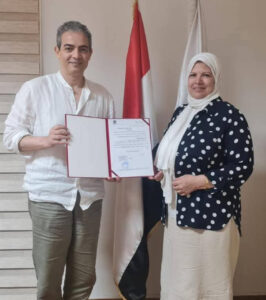 نقيب الإعلاميين يسلم خطابات استلام وحدات سكنية لأعضاء النقابة بمشروع جنة القاهرة الجديدة
متابعة: أحمد القطعاني