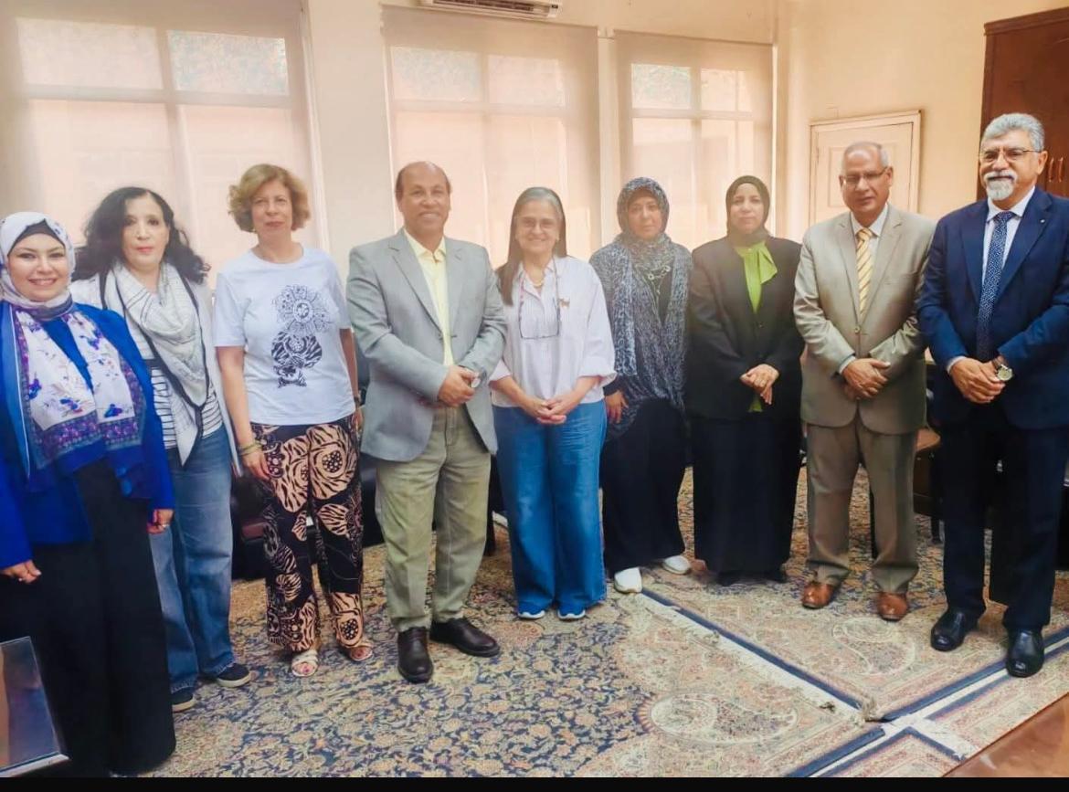 عنوان صحفي مختصر وقوي جامعة العاصمة تطلق حملة لتعقيم وتطعيم الكلاب داخل الحرم الجامعي ضمن «مصر خالية من السعار 2030» كتب محمد يوسف