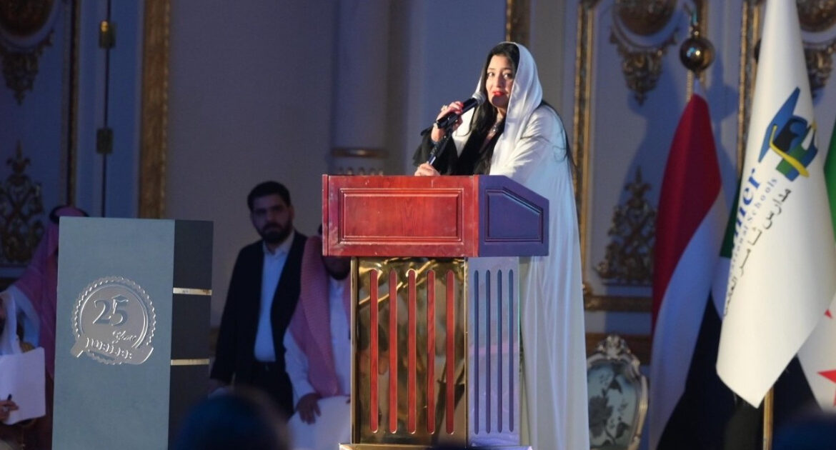 بحضور الأمير ثامر بن فيصل وشاليمار شربتلي .. محافظ جدة يشهد الاحتفال باليوبيل الفضي للمدارس