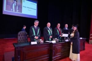 جامعة القاهرة تحتفل بتخريج دفعة جديدة من كلية حقوق السوربون.