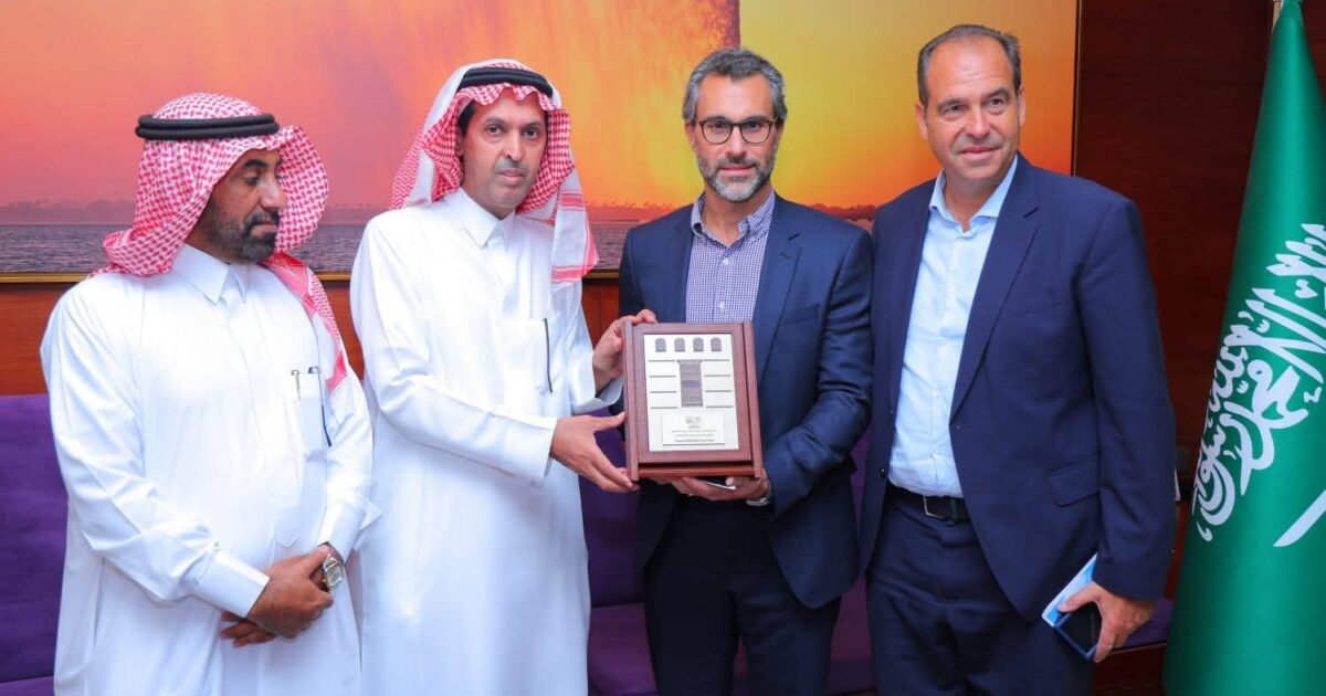 جمعية الثقافة والفنون بجدة والمدرسة الفرنسية العالمية بجدة توقّعان مذكرة تفاهم لتعزيز التبادل الثقافي وبناء برامج إبداعية مستدامة