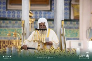 الحذيفي يؤم المصلين لصلاة الجمعة بالمسجد النبوي