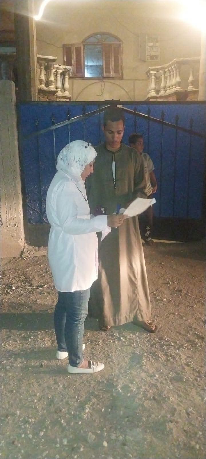 استمرار حملات "طرق الأبواب" بقرى مركز سوهاج لحث المواطنين على استكمال ملفات التصالح في مخالفات البناء