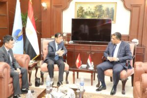 محافظ البحر الأحمر يستقبل السفير الفيتنامى لبحث سبل التعاون المشترك