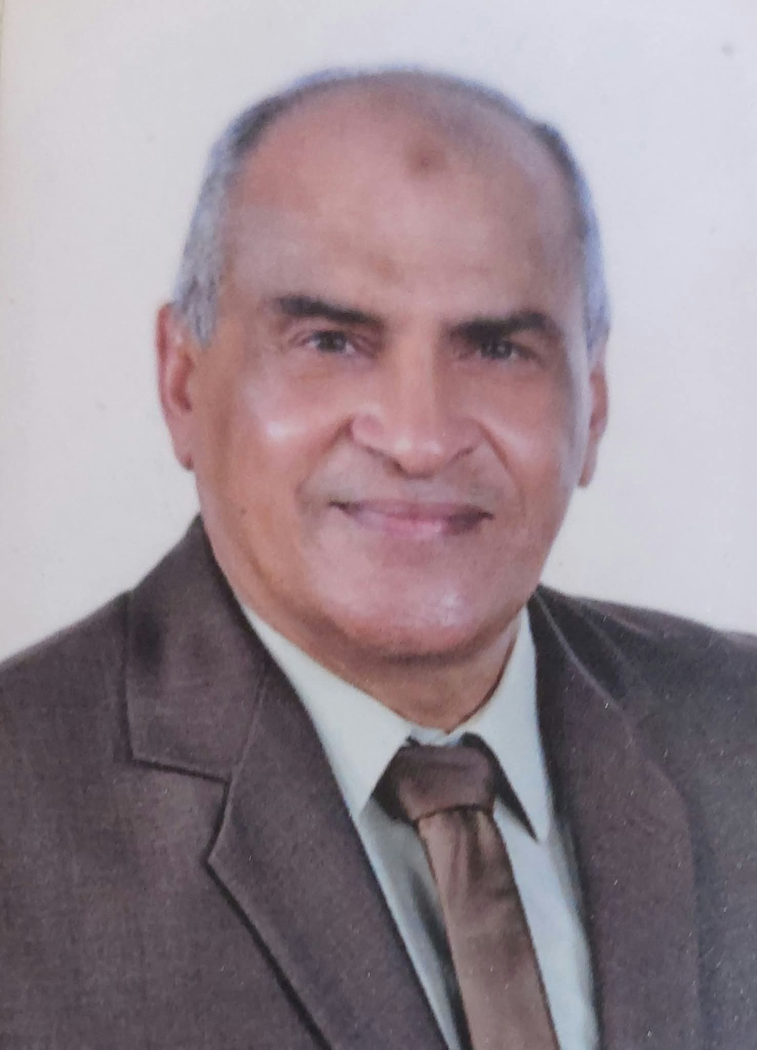 بعد وصوله للتطوير والتحديث الذاتى " هل يمكن أن يكون تطبيق الذكاء الأصطناعي بديل للعقل البشرى"