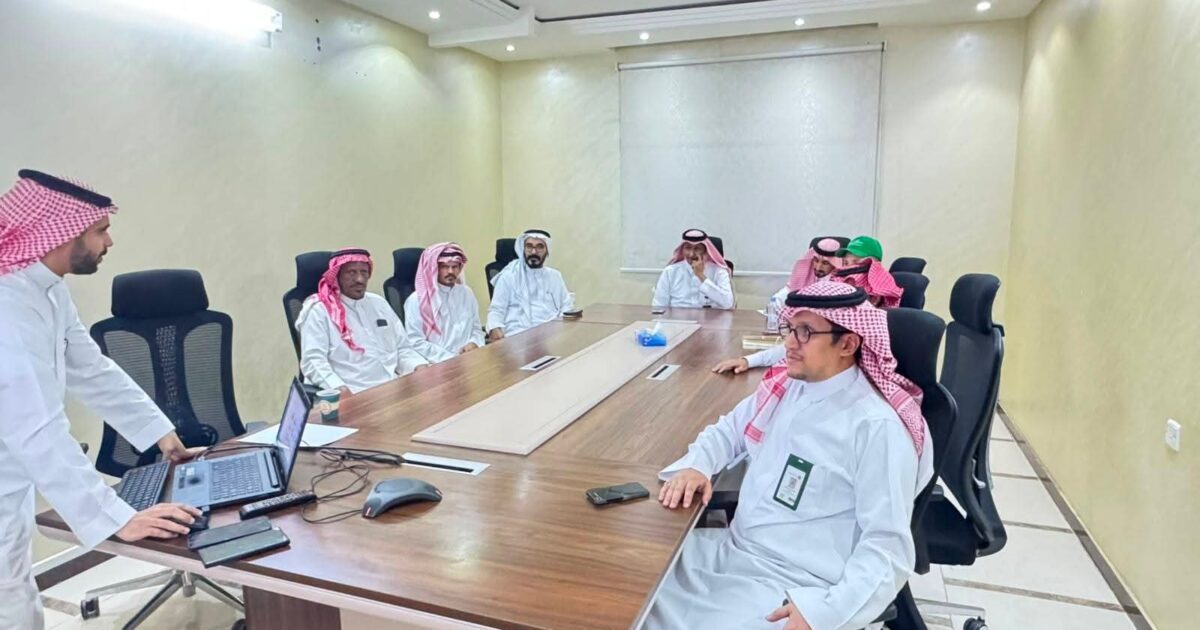 مكتب وزارة البيئة بالعاصمة المقدسة ينظم ورشة عمل بعنوان :“رفع البلاغات والطلبات عبر نظام جاهز ونظام نسمعك ”