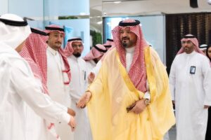 أمين جدة إحسان بافقيه يباشر مهام عمله ويطّلع على سير العمل بالأمانة