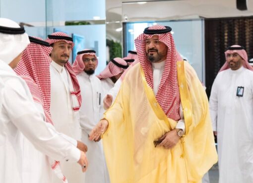 أمين جدة إحسان بافقيه يباشر مهام عمله ويطّلع على سير العمل بالأمانة