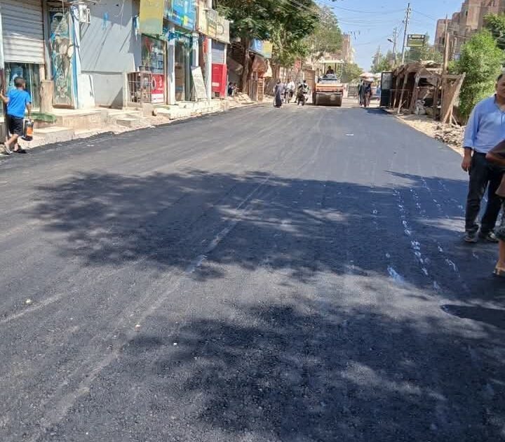 الانصارى يعلن بدء أعمال تطوير وتوسعة ورصف طريق أبو صير - الحوامدية ضمن خطة المحافظة