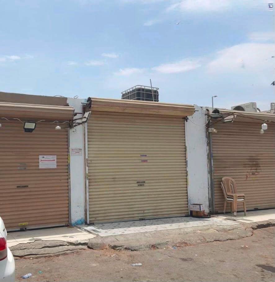 لحماية الأرواح والممتلكات أمانة محافظة جدة تُشعر المباني الآيلة للسقوط بمحيط سوق القوزين