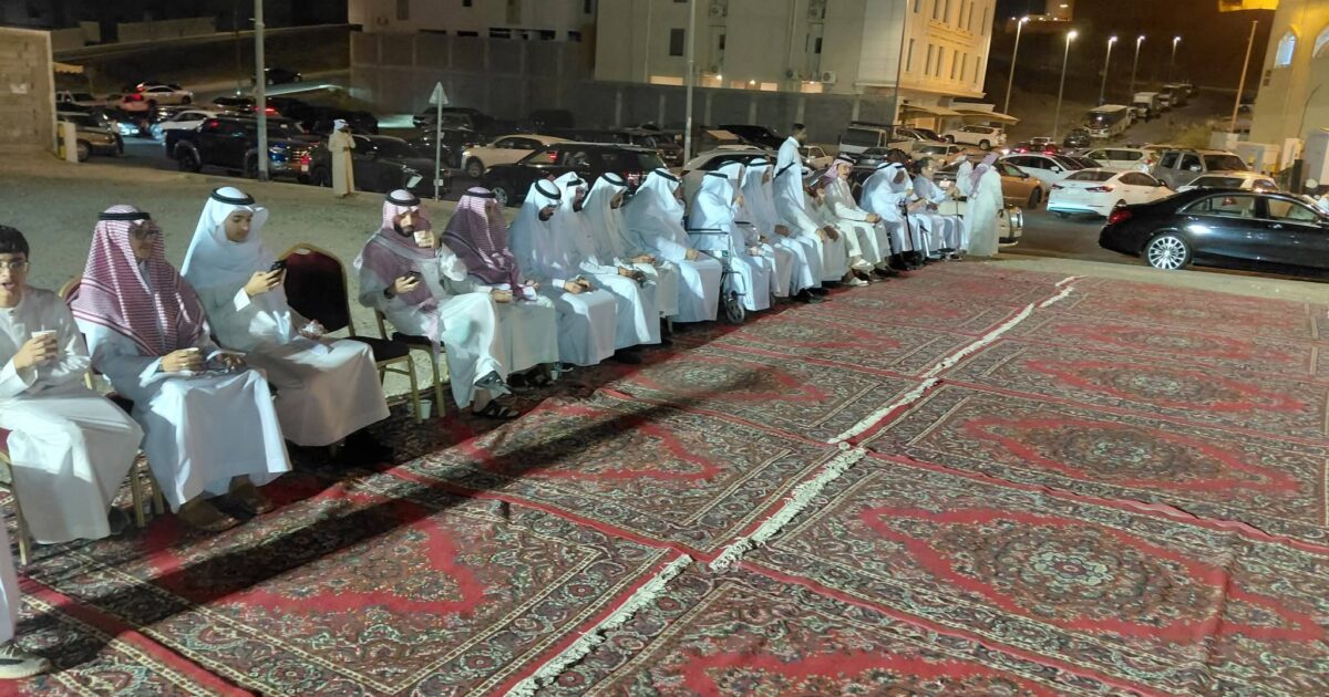 أصحاب المعالي وأصحاب الفضيلة والمشائخ وعدد كبير من أهالي منطقة مكة المكرمة يقدمون واجب العزاء والمواساة آل ناصري وارحامهم