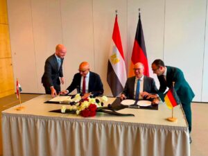 توقع إعلان نوايا مشترك  بين التربية والتعليم و وزير الدولة بوزارة التعاون الاقتصادي والإنمائي بجمهورية ألمانيا الاتحادية