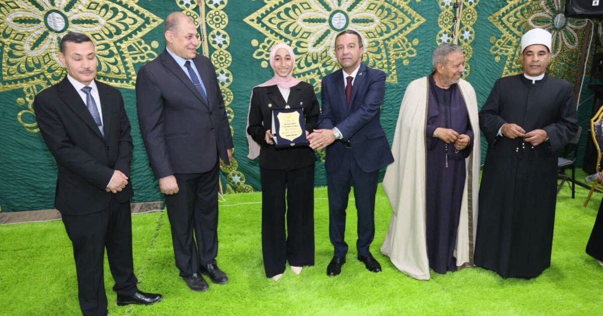 محافظ المنوفية يكرّم 229 من أوائل الإعدادية العامة والأزهرية.. رسالة وفاء للعلم وصُنّاع المستقبل