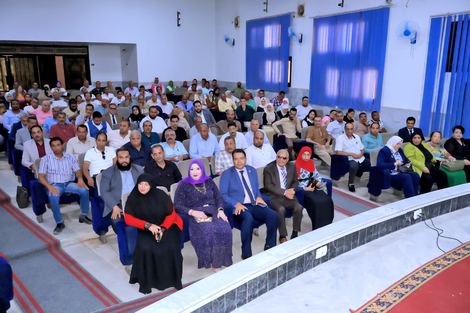 ندوة تعريفية بالمبادرة الوطنية للمشروعات الخضراء الذكية بسوهاج
