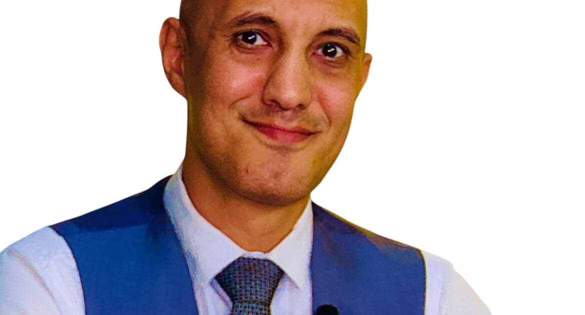 المحكم ياسر عبدالله يكتب.. عفوا رصيدك من المصلحة قد نفد