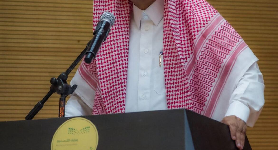 تعليم الطائف يثمن جهود متقاعديه ويشيد بجهودهم في صناعة المنجزات