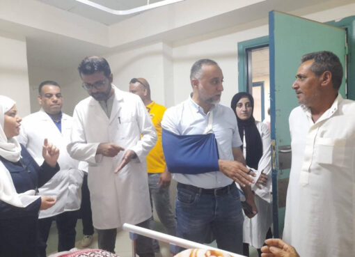 وكيل صحة شمال سيناء.. جولات رقابية رغم الإصابة