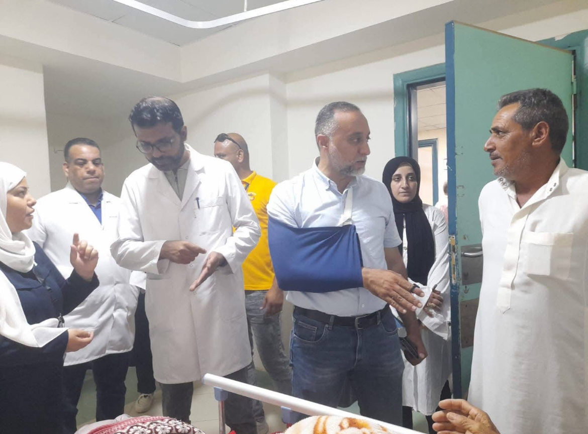 وكيل صحة شمال سيناء.. جولات رقابية رغم الإصابة