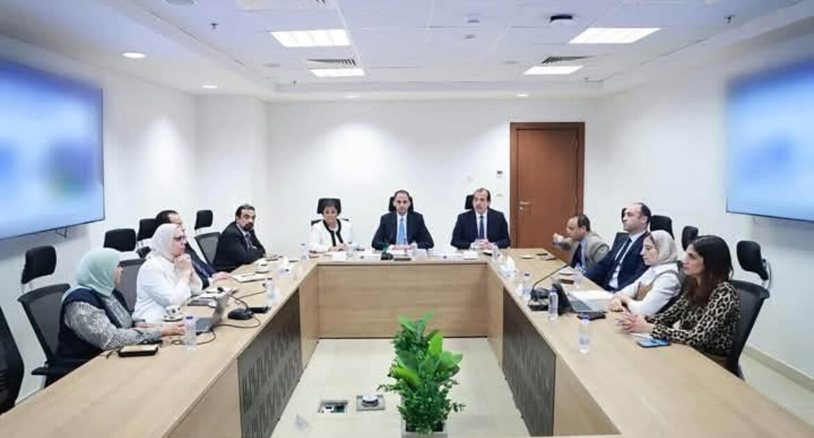 نائب وزير الصحة يترأس اجتماع لجنة تقييم أداء مديري ووكلاء مديريات الشؤون الصحية بالمحافظات